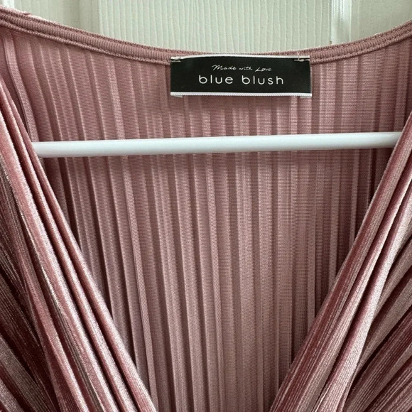 Blue Blush pink Velvet Romper size small - Picture 4 of 6